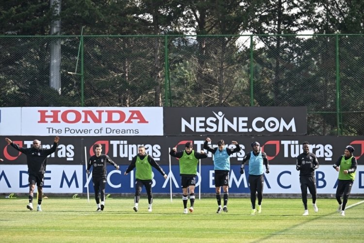Beşiktaş, İstanbulspor ile oynayacağı ma&ccedil;ın hazırlıklarını s&uuml;rd&uuml;rd&uuml;