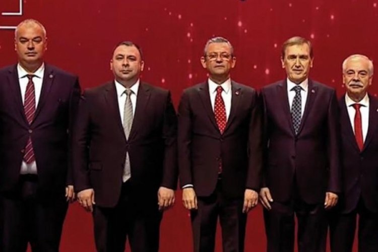 CHP lideri &Ouml;zel'den telefon: Adaylıktan &ccedil;ekilmen iyi olacak