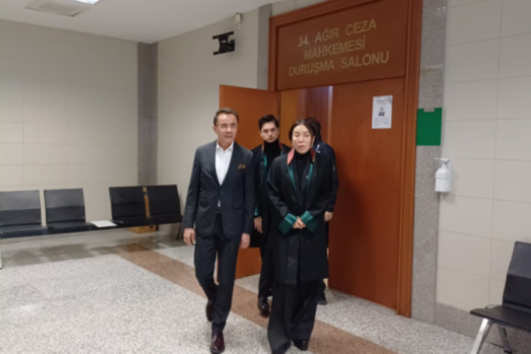 Oğlunu istismar ettiği iddia edilmişti: Dr. Ender Sara&ccedil; hakim karşısına &ccedil;ıktı