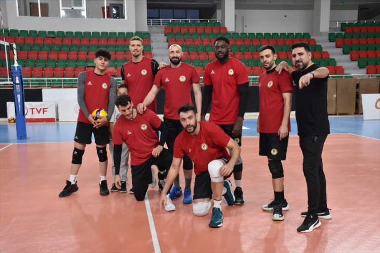 Hatay B&uuml;y&uuml;kşehir Belediyespor'a konuk olacak Cizre Belediyespor hazırlıklarını s&uuml;rd&uuml;rd&uuml;