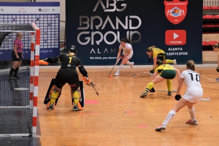 Salon Hokeyi Kadınlar Avrupa Kul&uuml;pler Şampiyonası Alanya'da başladı