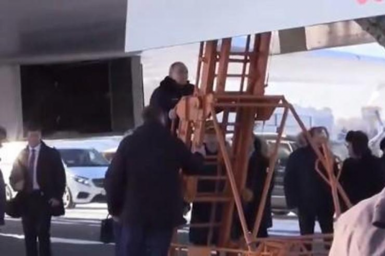 Putin, n&uuml;kleer f&uuml;ze taşıyan u&ccedil;akla seyahat etti