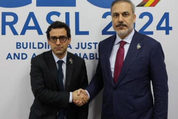 Bakan Fidan, Fransız mevkidaşı Sejourne ile g&ouml;r&uuml;şt&uuml;