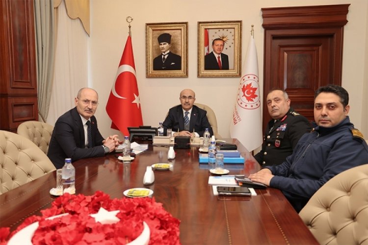 Bursa Valisi Demirtaş, Bakanlık tarafından d&uuml;zenlenen toplantıya katıldı