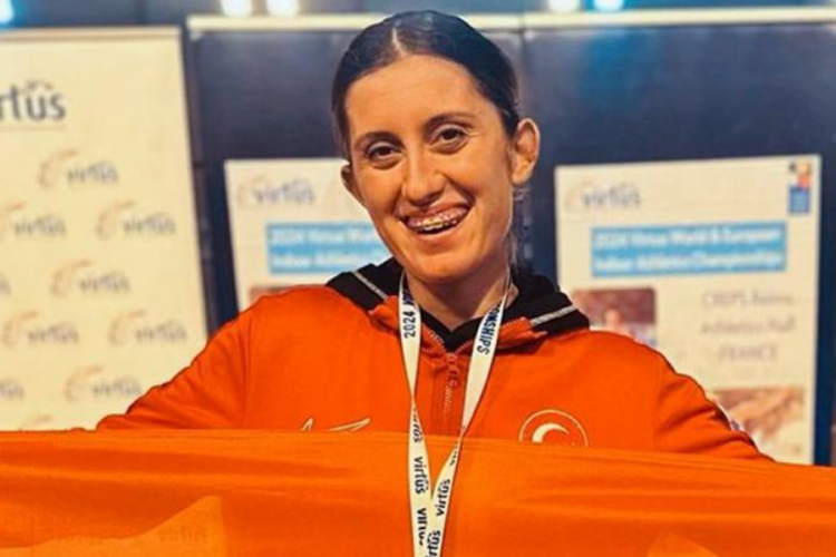 Fatma Damla Altın d&uuml;nya şampiyonu!