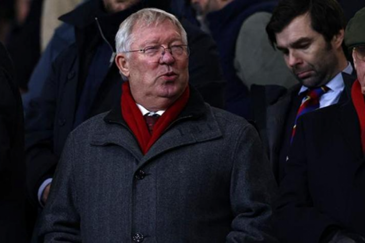 Alex Ferguson at yarışı sevincinde kaburgasını kırdığını a&ccedil;ıkladı