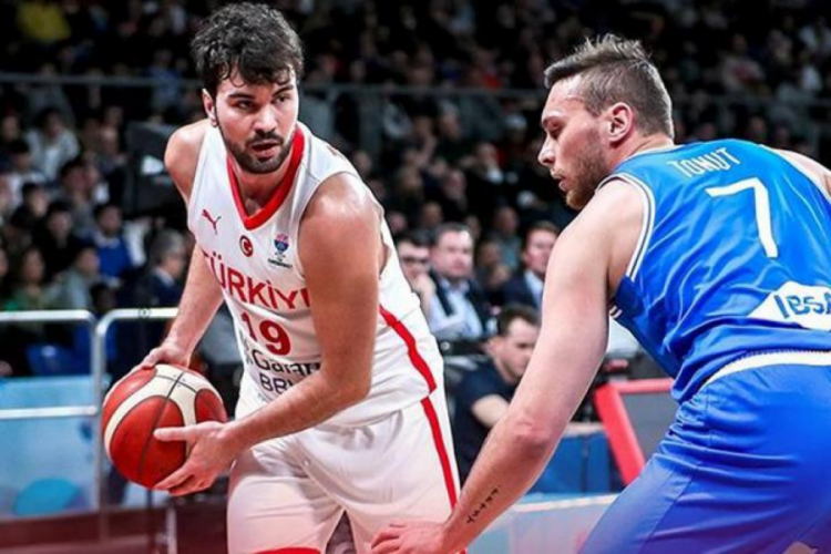 12 Dev Adam, İtalya'da mağlup!