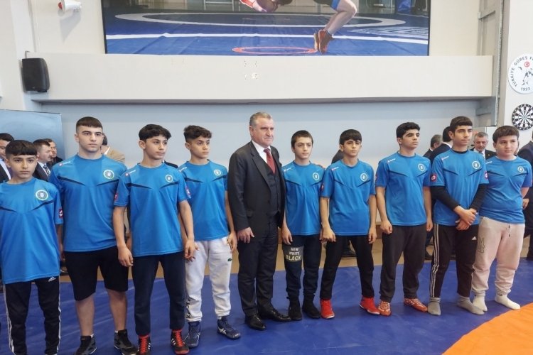 Gen&ccedil;lik ve Spor Bakanı Osman Aşkın Bak: Bursa bir spor şehri