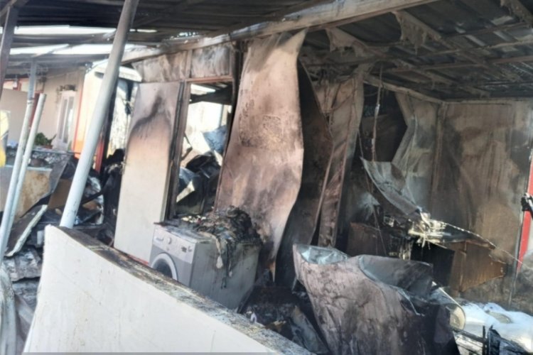 Hatay'da konteyner kentte yangın &ccedil;ıktı!