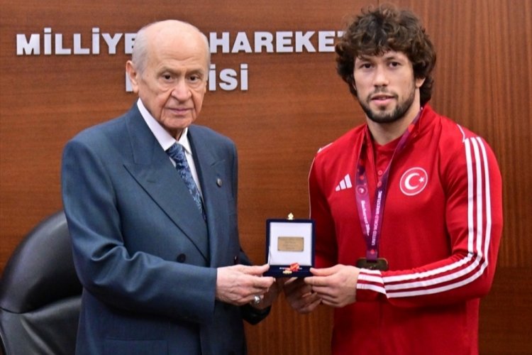 Bah&ccedil;eli, Avrupa şampiyonu G&uuml;reş Milli Takımı'nı kabul etti