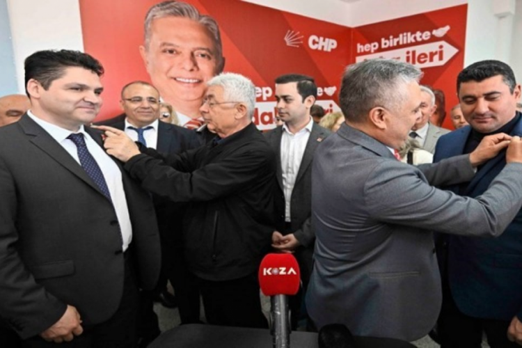 İYİ Parti'den istifa eden 150 Kişi CHP'ye katıldı