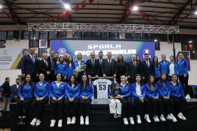 Gen&ccedil;lik ve Spor Bakanı Osman Aşkın Bak'tan Mudanya spora yatırım s&ouml;z&uuml;