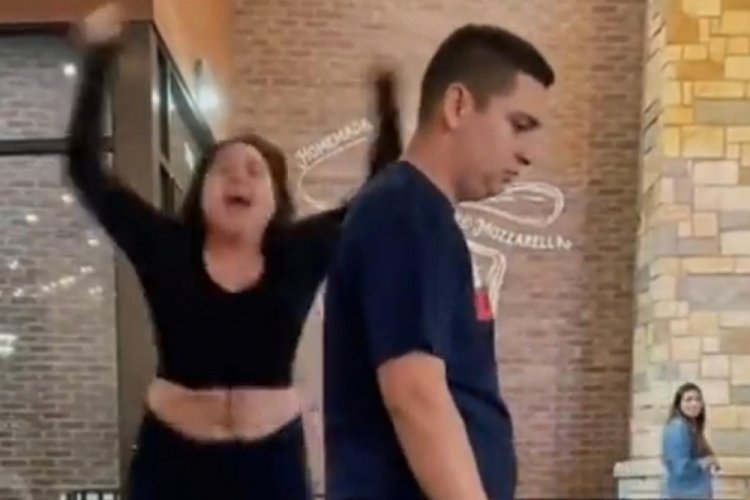 Sevgilisi ve en yakın arkadaşının ilişkisi olduğunu &ouml;ğrenince sinir krizi ge&ccedil;irdi