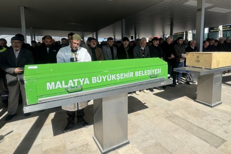 Sobadan sızan gazdan zehirlenen depremzede dede ile torunu hayatını kaybetti