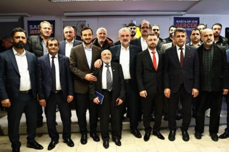 Gelecek Partisi'nde istifa! 50 kişi AK Parti'ye ge&ccedil;ti