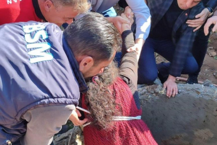 21 yaşında hayatını kaybeden Aleyna &Ccedil;akır'ın ailesi su kuyusuna d&uuml;şt&uuml;!
