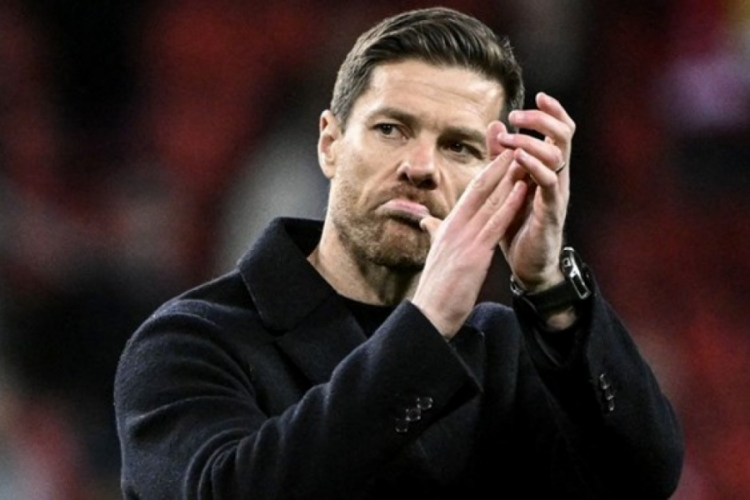 Xabi Alonso rekor kırdı