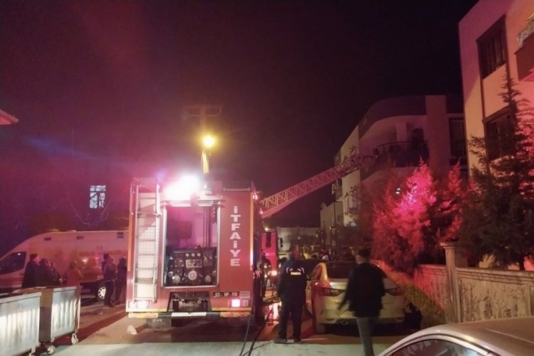 Adıyaman'da 3 katlı binada yangın: 4 kişi zehirlendi
