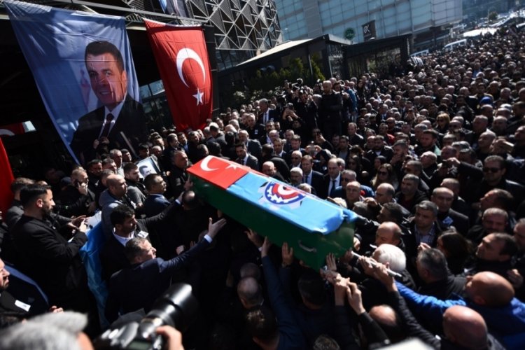 Ankara'da Pevrul Kavlak i&ccedil;in t&ouml;ren