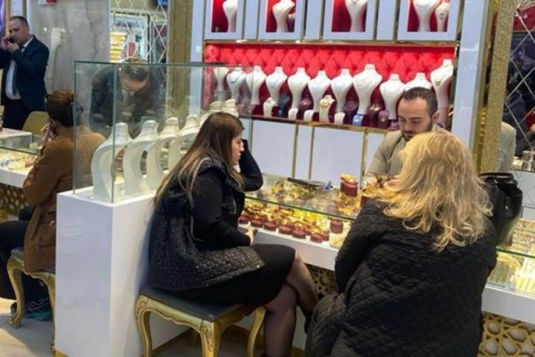 Kuyumcudan vatandaşlara 'ayarı d&uuml;ş&uuml;k' altın uyarısı!