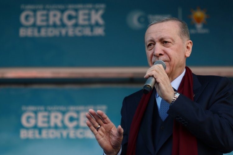 Erdoğan: Genel başkanlarını partiden &ouml;yle bir kazıyıp attılar ki