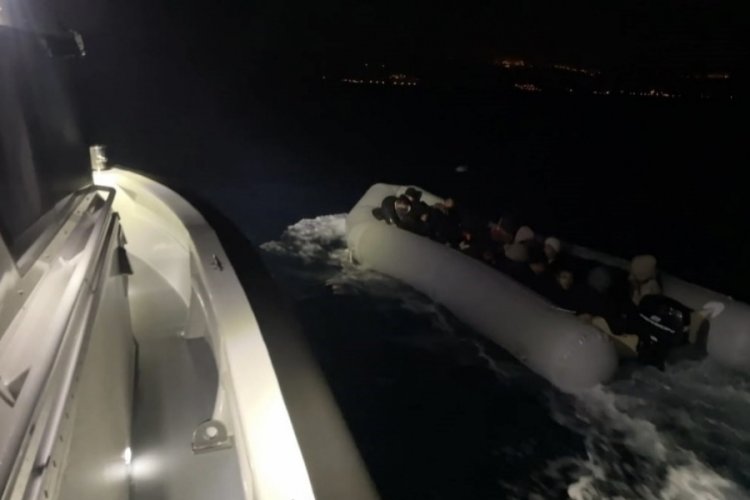 &Ccedil;anakkale'de 91 ka&ccedil;ak g&ouml;&ccedil;men kurtarıldı, 24 ka&ccedil;ak g&ouml;&ccedil;men yakalandı