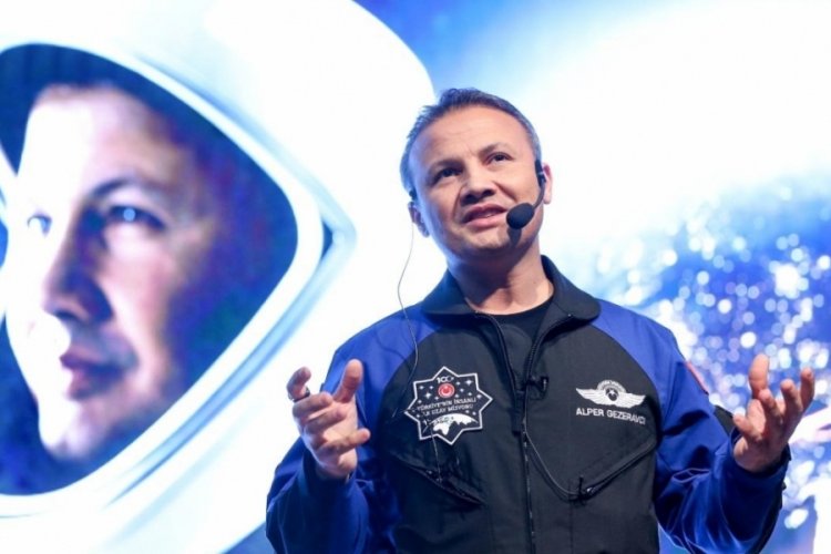 Astronot Gezeravcı İT&Uuml;'de ders verecek