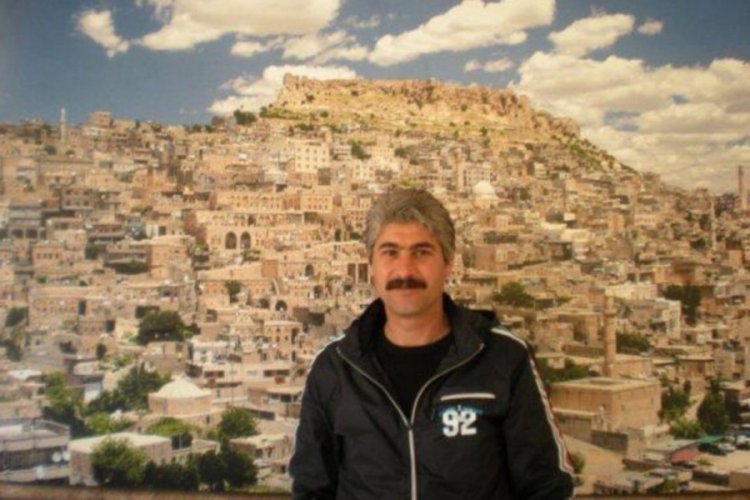 Mardin'de sahada kalp krizi ge&ccedil;iren eski futbolcu hayatını kaybetti