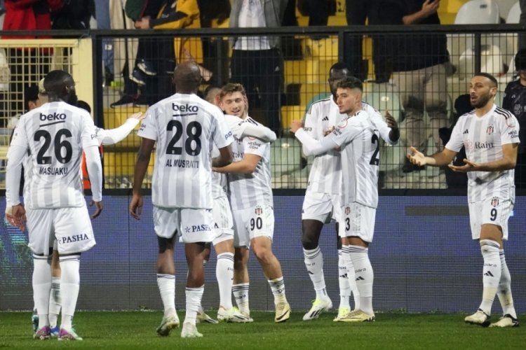 Beşiktaş yenilmezlik serisini 4'e &ccedil;ıkardı