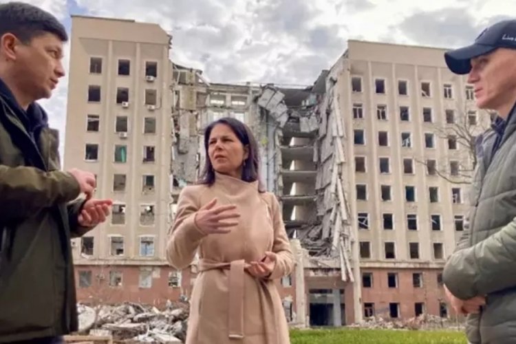 Ziyareti yarıda kesildi! Almanya Dışişleri Bakanı apar topar b&ouml;lgeden ayrıldı