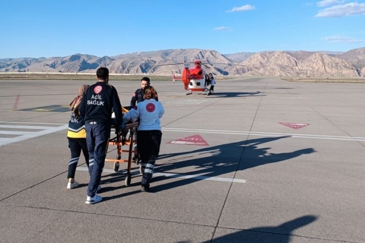 Şırnak'ta 37 g&uuml;nl&uuml;k bebek ambulans helikopterle Elazığ'a sevk edildi