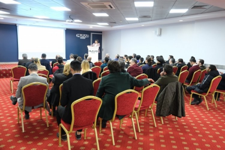 M&Uuml;SİAD Bursa'da dijital d&ouml;n&uuml;ş&uuml;m ve yapay zeka konuşuldu