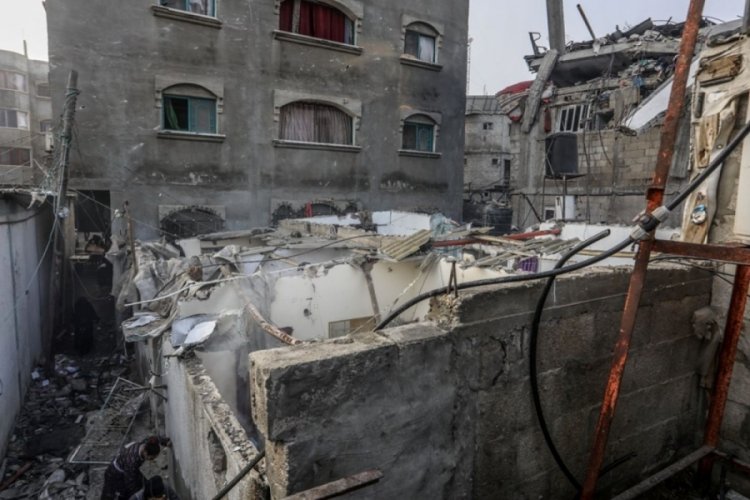 Gazze Şeridi'ne 7 Ekim'den bu yana 70 bin ton bomba atıldı!