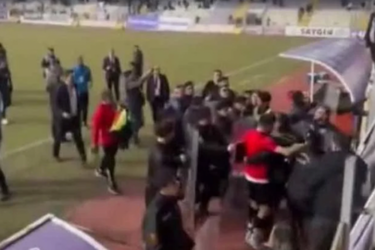 Afyon deplasmanında saldırı!