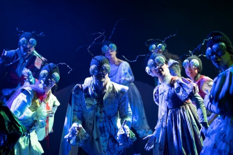 Bursa'da 'O Taraf Bu Taraf Şu Taraf' isimli çocuk oyunu prömiyer yaptı