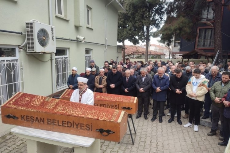 Bu acının tarifi yok: Baba ve oğlu aynı g&uuml;n hayatını kaybetti