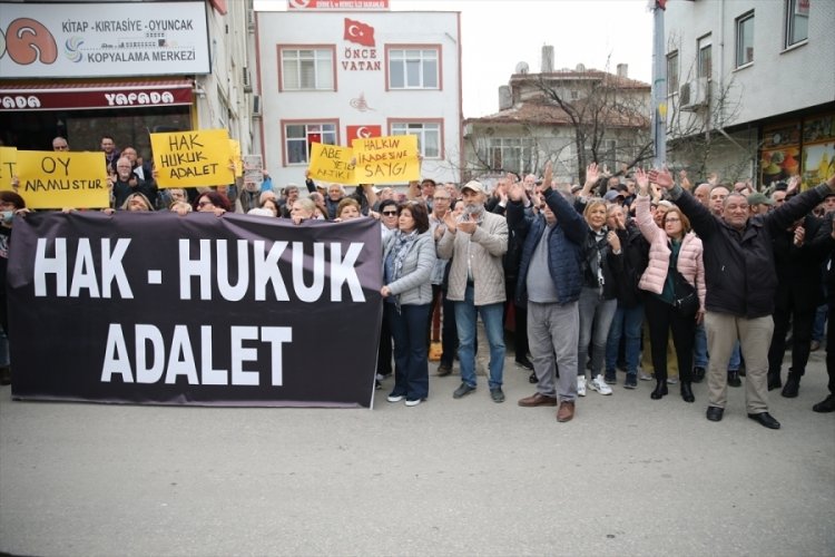 Edirne'de CHP İl Başkanlığı &ouml;n&uuml;nde protesto yapıldı!
