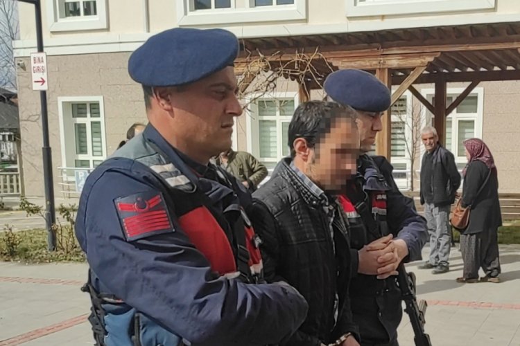 Burdur'da ağılda &ouml;ld&uuml;r&uuml;len &ccedil;obanın babası ve 2 kardeşi adliyede