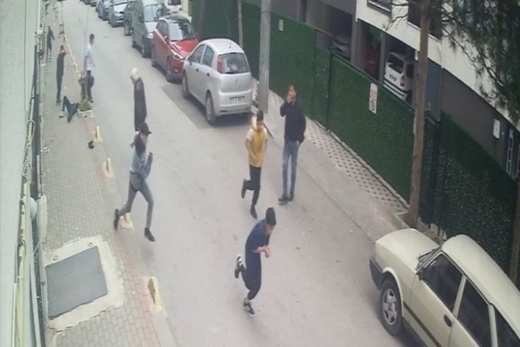 Bursa'da &ccedil;ocukların kavgasında kan aktı