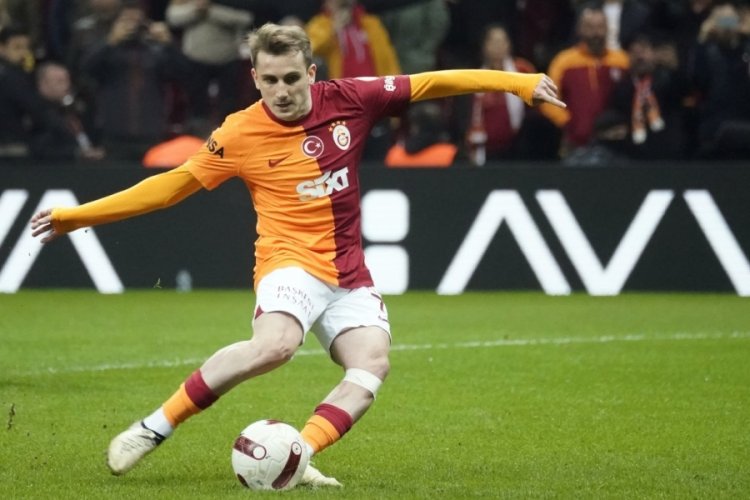 Galatasaray'da derbi &ouml;ncesi sınırdakiler kart g&ouml;rmedi
