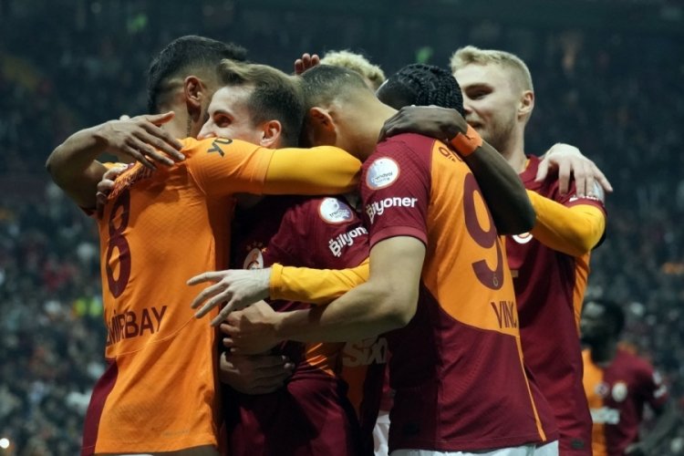 Galatasaray, S&uuml;per Lig'de 15 ma&ccedil;tır yenilmiyor