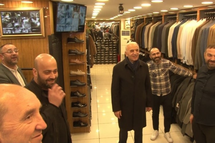 &Uuml;mraniye Belediye Başkanı İsmet Yıldırım esnafı ziyaret etti