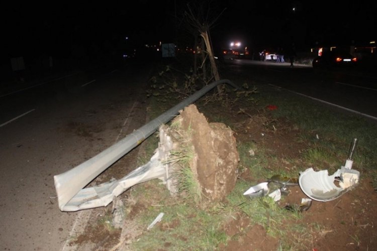 Samsun'da &uuml;&ccedil; ara&ccedil; birbirine girdi: 4 yaralı