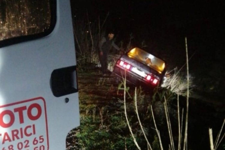 İzmir'de alkoll&uuml; s&uuml;r&uuml;c&uuml; dereye d&uuml;şt&uuml;!