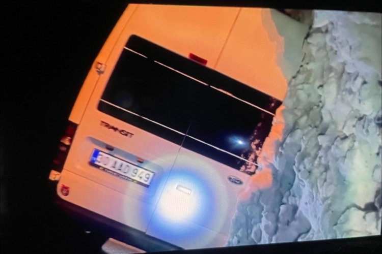 Van'da &ccedil;ığın s&uuml;r&uuml;klediği minib&uuml;ste yaralanan 12 kişi taburcu oldu