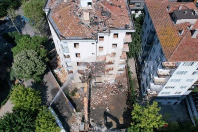 İstanbul'daki 'riskli alan' raporu yayınlandı: İşte acil d&ouml;n&uuml;şt&uuml;r&uuml;lmesi gereken 7 il&ccedil;e