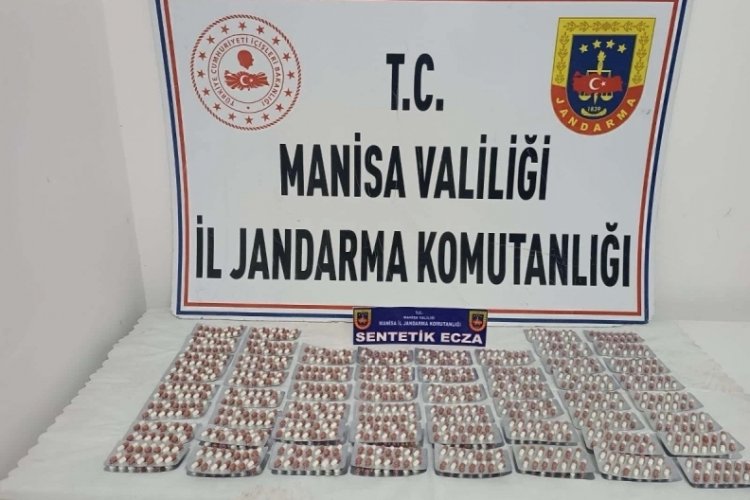 Manisa'da bin 510 adet sentetik uyuşturucu ele ge&ccedil;irildi