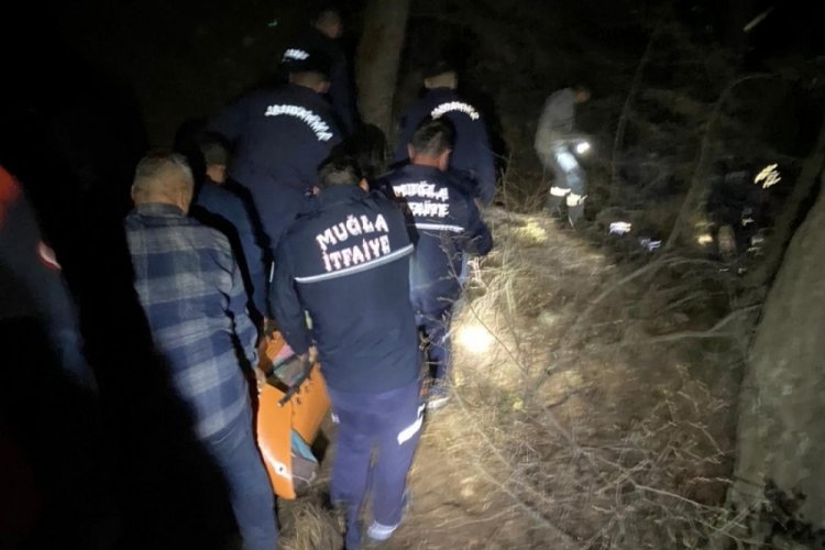 Muğla'da kayalıklardan d&uuml;şen şahıs ekipler tarafından kurtarıldı