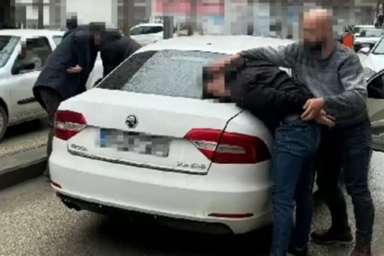 Bakan Yerlikaya duyurdu: 42 g&ouml;&ccedil;men ka&ccedil;ak&ccedil;ılığı organizat&ouml;r&uuml; yakalandı
