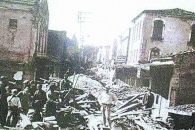 B&uuml;y&uuml;k Bursa depremi ne zaman oldu? B&uuml;y&uuml;k Bursa depremi ka&ccedil; şiddetindeydi? B&uuml;y&uuml;k Bursa depremi ka&ccedil; yılında oldu? B&uuml;y&uuml;k Bursa depreminde ka&ccedil; kişi &ouml;ld&uuml;?
